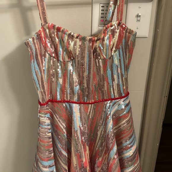 Cute, small, sparkly party dress - Picture 4 of 5